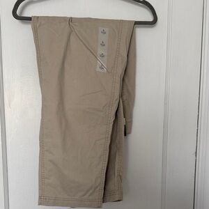 Old Navy Women's Tan Cropped Pants